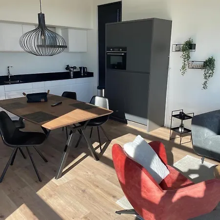 Meeresblick Zweite Reihe Haus Nr 250 * Enkhuizen